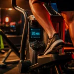 30 minutes de velo elliptique par jour pour brûler 450 calories et affiner la silhouette